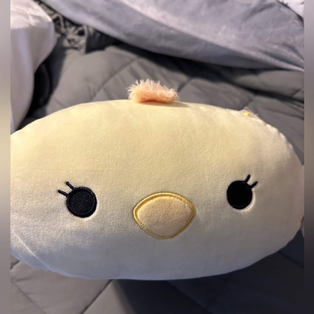 Squishmallows Stackables "Aimee the Chickadee"